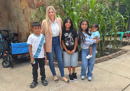 Amanda with kids Amanda Demanda With Kids