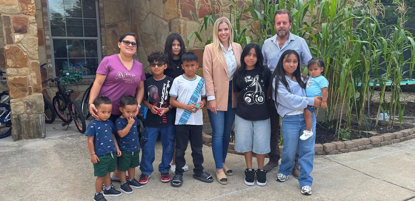 Amanda Demanda With a Family