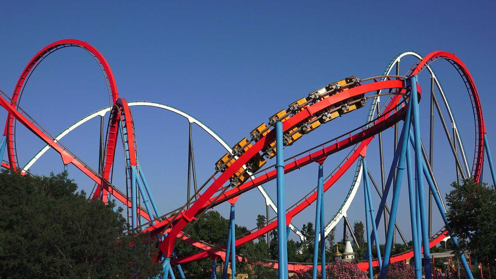 Roller coaster at a Florida amusement park illustrating premises liability risk